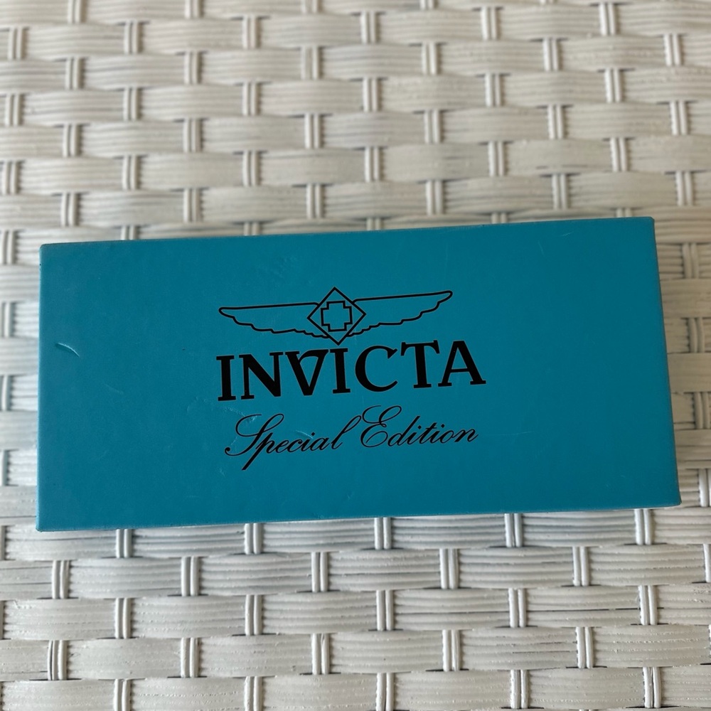 Invicta Lupah Special Edition Turquoise Blue Box - Picture 3 of 6